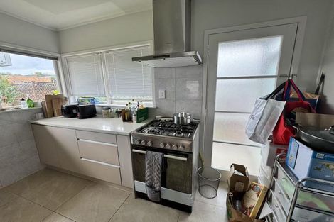 Photo of property in 1/60 Taharoto Road, Takapuna, Auckland, 0622