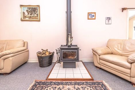 Photo of property in 42 Gloag Street, Waverley, 4510