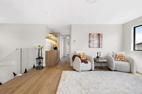 Photo of property in 202 Clovelly Road, Bucklands Beach, Auckland, 2012