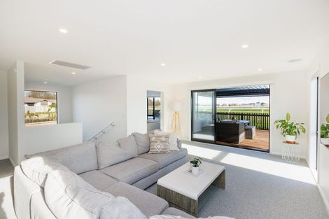 Photo of property in 11 Mangatainoka Lane, Awapuni, Palmerston North, 4412