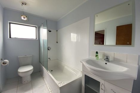 Photo of property in 56 De Quincey Terrace, Highland Park, Auckland, 2010