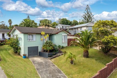 Photo of property in 13 Spinella Drive, Bayview, Auckland, 0629