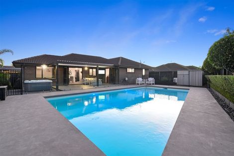 Photo of property in 11 Foxbury Court, Rototuna North, Hamilton, 3210