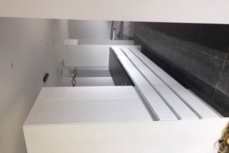 Photo of property in 32 Roxborough Place, East Tamaki Heights, Auckland, 2016