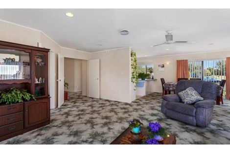 Photo of property in 1 The Glebe, Coastlands, Whakatane, 3120