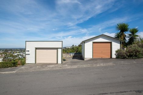 Photo of property in 18 Guys Hill Road, Hospital Hill, Napier, 4110