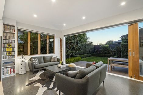 Photo of property in 3 Wynyard Road, Mount Eden, Auckland, 1024
