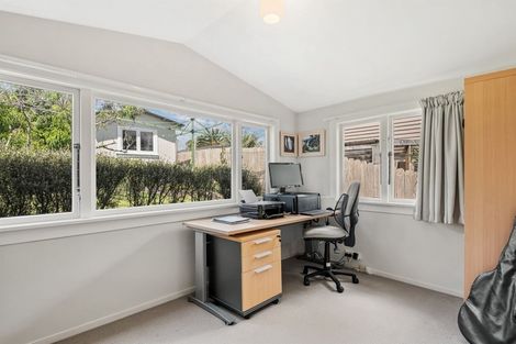 Photo of property in 91 Island Bay Road, Beach Haven, Auckland, 0626