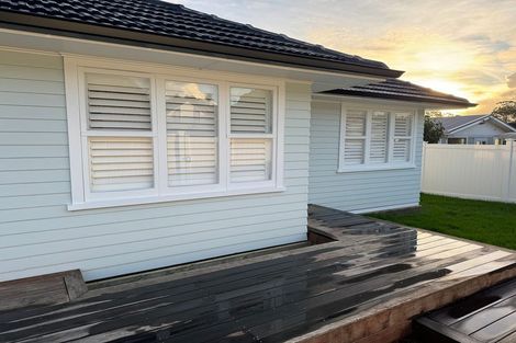 Photo of property in 117 Vodanovich Road, Te Atatu South, Auckland, 0610