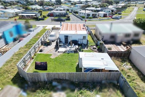 Photo of property in 11 Thomas Place, Foxton Beach, Foxton, 4815