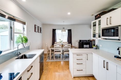 Photo of property in 12 Chester Street, Taradale, Napier, 4112