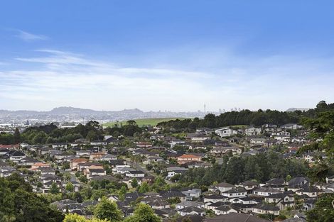 Photo of property in 4 Ravello Rise, Flat Bush, Auckland, 2019