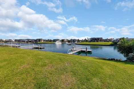 Photo of property in 23 Fred Carr Place, One Tree Point, 0118