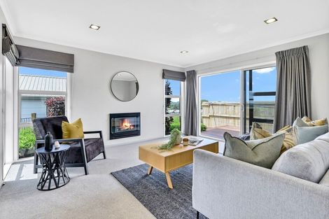 Photo of property in 18 Castleton Way, Flagstaff, Hamilton, 3210