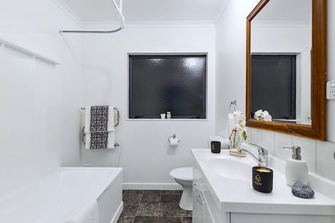 Photo of property in 44a Baird Street, Howick, Auckland, 2014