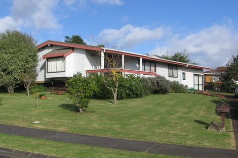 Photo of property in 13 Steeple Rise, Pakuranga, Auckland, 2010
