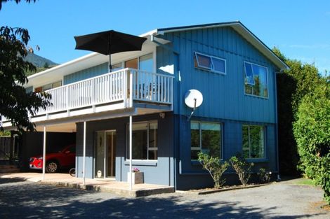 Photo of property in 250a Waikawa Road, Waikawa, Picton, 7220