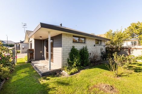 Photo of property in 2/8 Duart Road, Havelock North, 4130