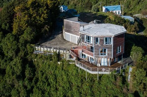 Photo of property in 9 Cooks Ridge, Waikawa, Picton, 7281