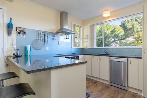 Photo of property in 14 Manor Drive, Stokes Valley, Lower Hutt, 5019