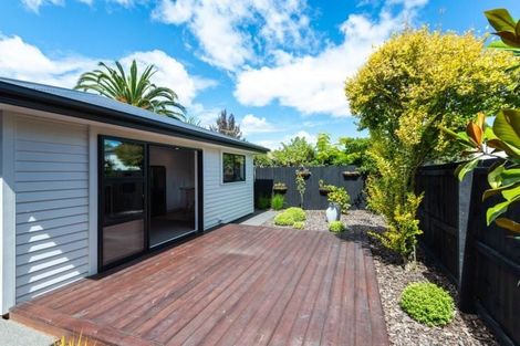 Photo of property in 258a Edgeware Road, Edgeware, Christchurch, 8013