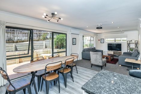 Photo of property in 2 Ridley Green, Churton Park, Wellington, 6037