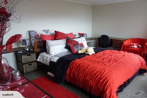 Photo of property in 50 Wade River Road, Stanmore Bay, Whangaparaoa, 0932