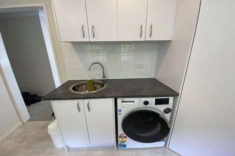 Photo of property in 2 Kopiko Way, Brooklyn, Wellington, 6021