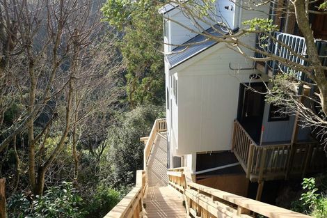 Photo of property in 132 Wadestown Road, Wadestown, Wellington, 6012