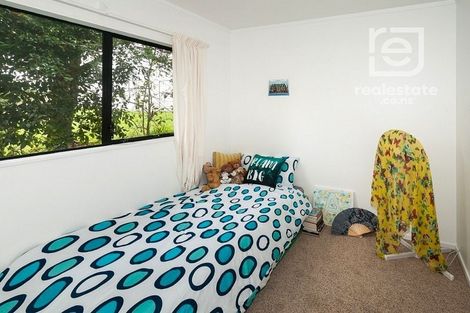 Photo of property in 2/25 Philson Terrace, Browns Bay, Auckland, 0630