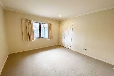 Photo of property in 33 Belcoo Crescent, East Tamaki, Auckland, 2013