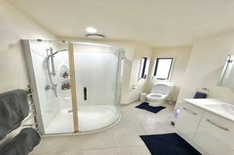 Photo of property in 75a Dress Circle, Newlands, Wellington, 6037