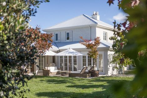 Photo of property in 98 Te Mata Road, Havelock North, 4130