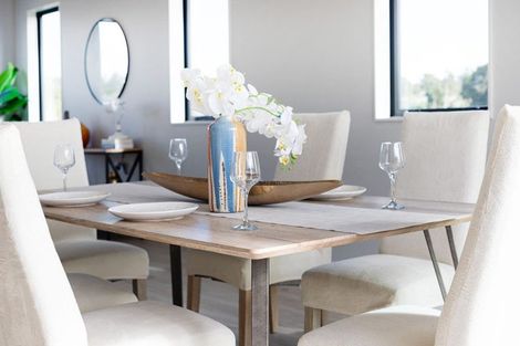 Photo of property in 63 Mcindoe Road, Kumeu, 0810