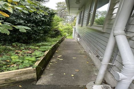 Photo of property in 27 Mahara Avenue, Birkenhead, Auckland, 0626