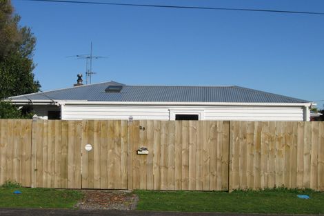 Photo of property in 28 Alma Crescent, Papakura, 2110