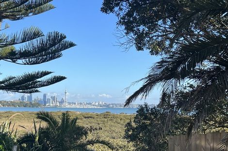 Photo of property in 42 Walter Street, Hauraki, Auckland, 0622