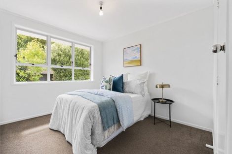 Photo of property in 1 Phillip Parade, Forrest Hill, Auckland, 0620