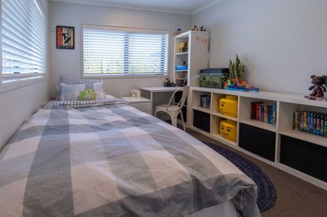 Photo of property in 14 Will Street, Huapai, Kumeu, 0810