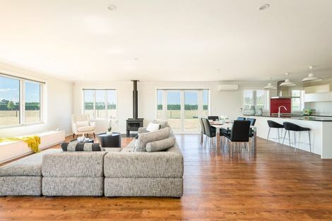 Photo of property in 1/616 Halkett Road, West Melton, Christchurch, 7671