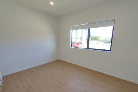 Photo of property in 7/32a Westgate Drive, Massey, Auckland, 0614