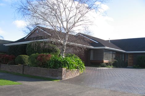 Photo of property in 114 John F Kennedy Drive, Milson, Palmerston North, 4414