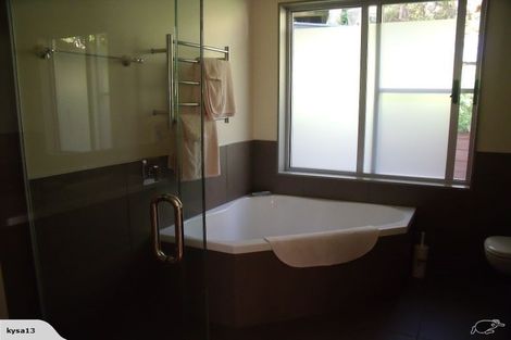 Photo of property in 98a Normandale Road, Normandale, Lower Hutt, 5010