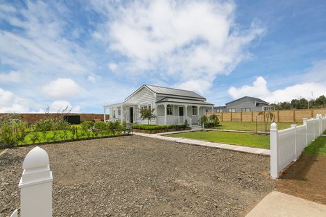 Photo of property in 5 Clarks Lane, Hobsonville, Auckland, 0618