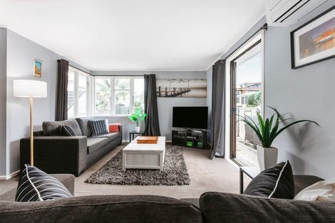 Photo of property in 38 May Street, Mount Maunganui, 3116