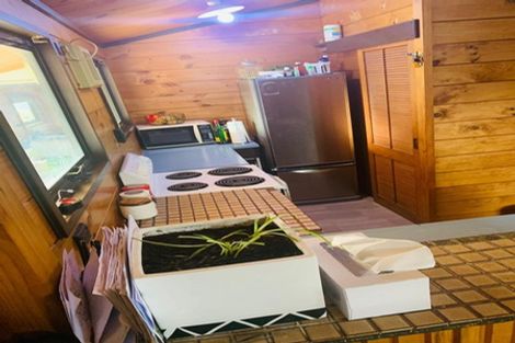 Photo of property in 5 Pinehurst Place, Wattle Downs, Auckland, 2103