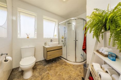 Photo of property in 5 Wesleydale Place, Papakura, 2110