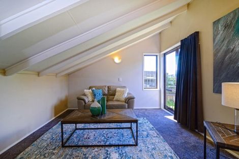 Photo of property in 6 Mark Place, Lynmore, Rotorua, 3010