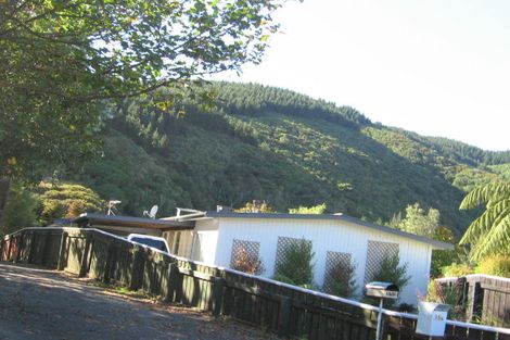 Photo of property in 14 Peckham Grove, Tawa, Wellington, 5028