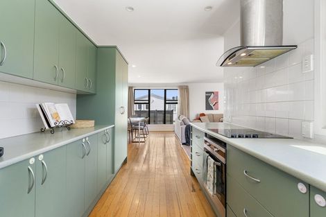 Photo of property in 22a Kirrie Avenue, Te Atatu South, Auckland, 0610